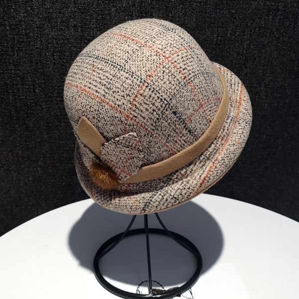 Női téli kockás sapka - bombe típusú