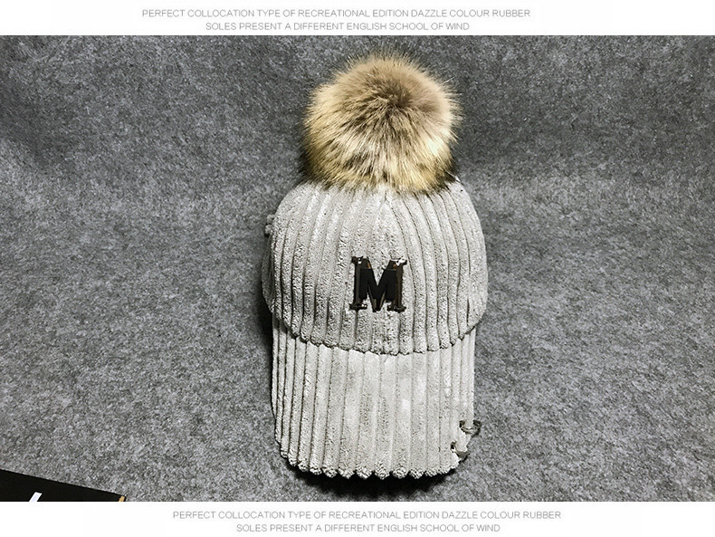 Új modell női kordbársony sapka pehelypomponnal