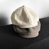 Női sapka barett típusú napellenzővel