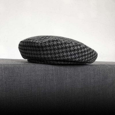 Stílusos női kockás barett