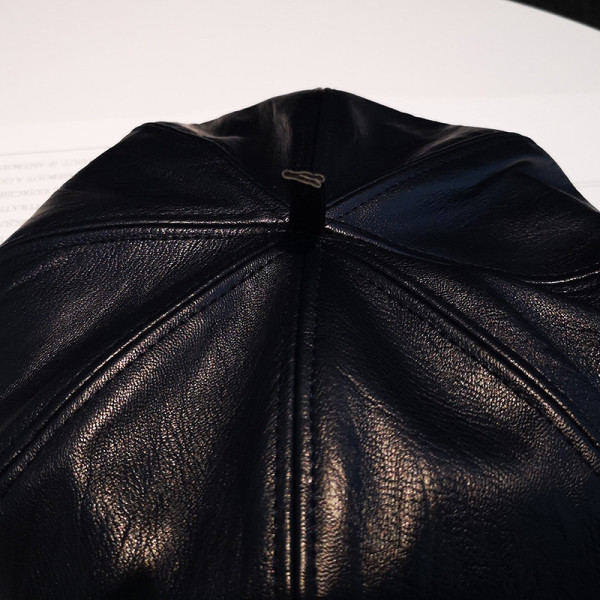 Modern női bőr barett típusú sapka