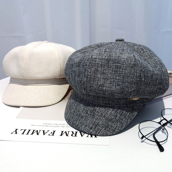 Modern női sapka típusú sapka fém díszítéssel