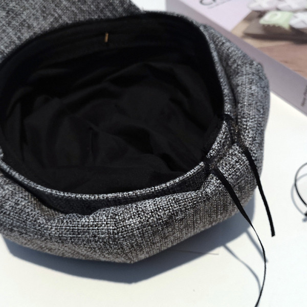 Modern női sapka típusú sapka fém díszítéssel