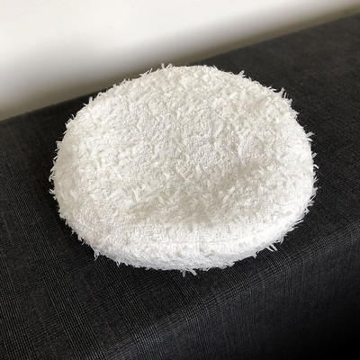 Bolyhos női beret típusú sapka