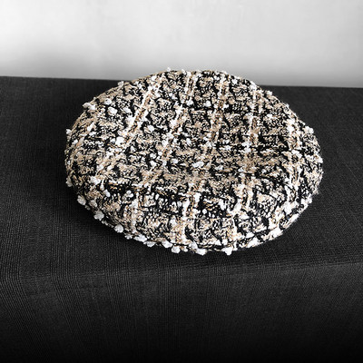 Stílusos kötött női barett típusú sapka