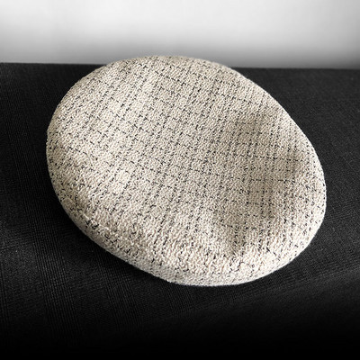 Stílusos kötött női barett típusú sapka