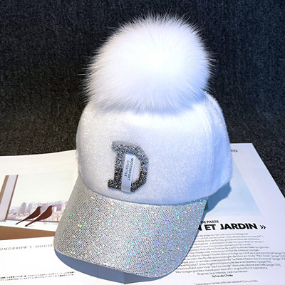 Új modell női sapka pehelypomponnal és napellenzővel