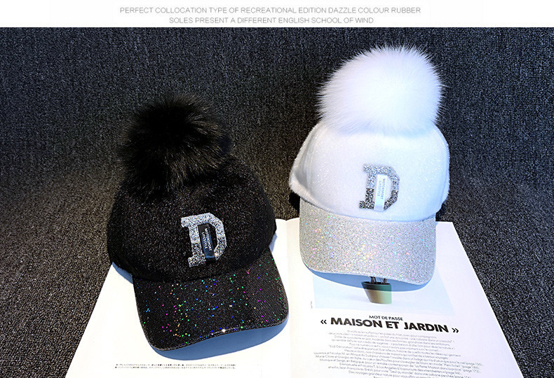 Új modell női sapka pehelypomponnal és napellenzővel