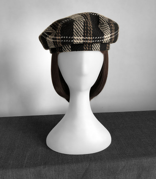 Modern kockás női beret típusú sapka