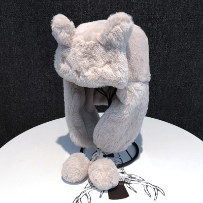 Pahuljaste naušnice u obliku kape s 3D elementom