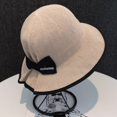 Alkalmi női sapka rojtokkal és szalaggal, nyárra