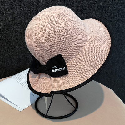 Alkalmi női sapka rojtokkal és szalaggal, nyárra