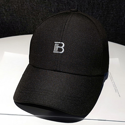 Sport-alkalmi sapka hímzéssel és napellenzővel - alkalmas nőknek és férfiaknak