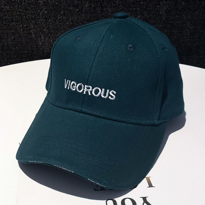 Uniszex textil sapka napellenzővel és hímzett felirattal