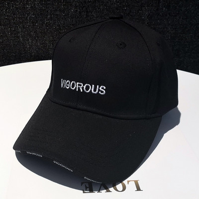 Uniszex textil sapka napellenzővel és hímzett felirattal