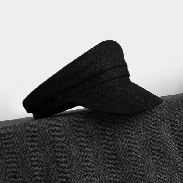 Modern fekete női sapka típusú sapka többféle modellben