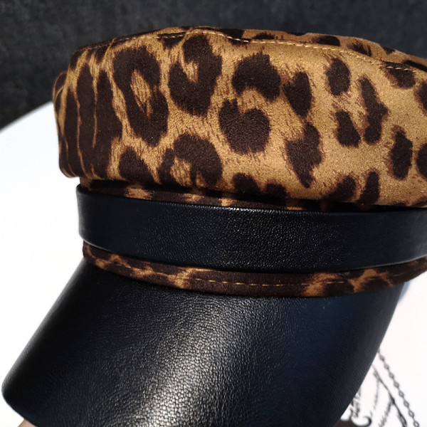 Új modell női sapka állatmintával és napellenzővel