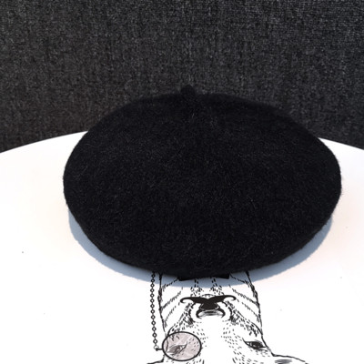 Őszi-téli barett típusú sapka mohos anyagból