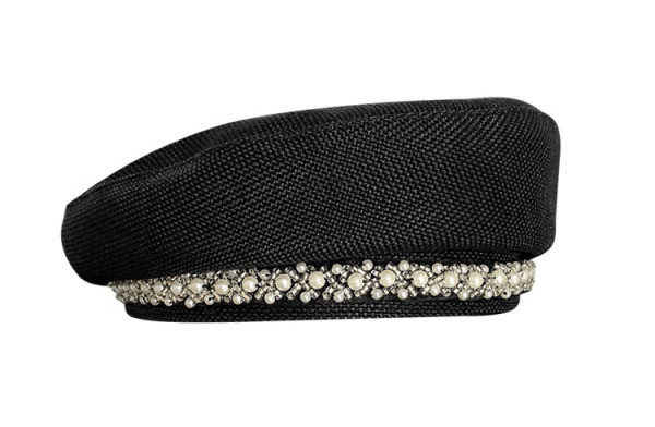 Modern téli női barett típusú kalap gyöngyökkel