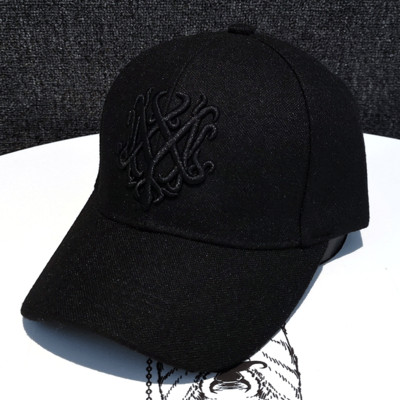 Sport-alkalmi női sapka - hímzéssel