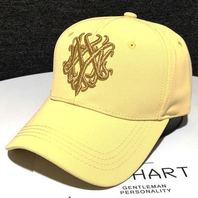 Sport-alkalmi női sapka - hímzéssel