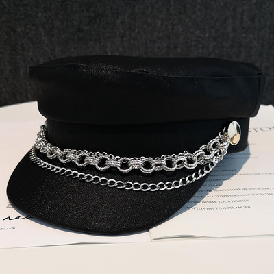 Γυναικείο καπέλο τύπου τραγιάσκα με μεταλλικό στοιχείο