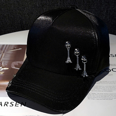 Νέο γυναικείο καπέλο με μεταλλικά στοιχεία