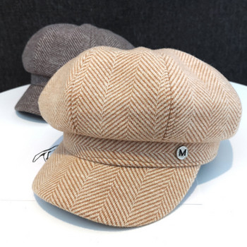 Нов модел дамска вълнена шапка с козирка тип каскет