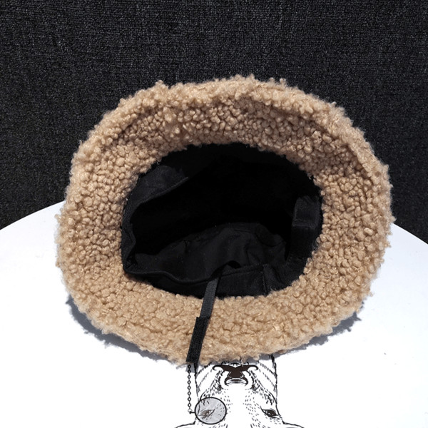 Lepršava ženska ribička kapa