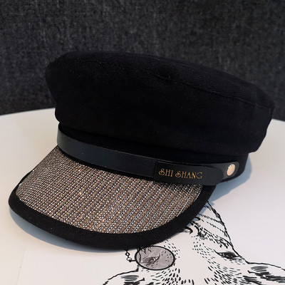 Moderna sieviešu cepures tipa vāciņš - ar vizieri