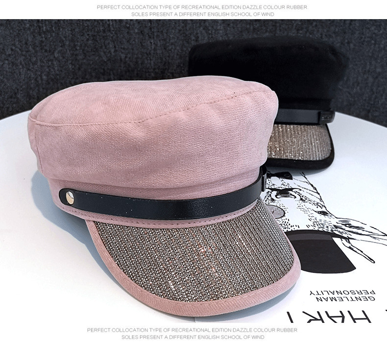 Moderna sieviešu cepures tipa vāciņš - ar vizieri