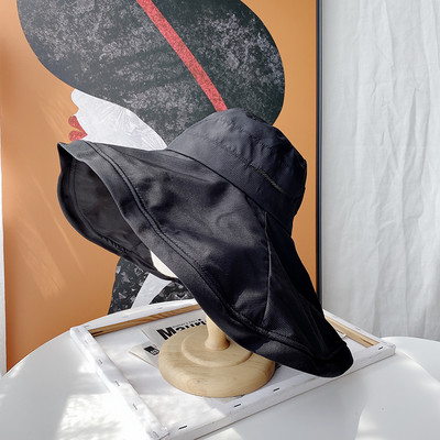 Γυναικείο καπέλο με κρόσσια και κορδόνια