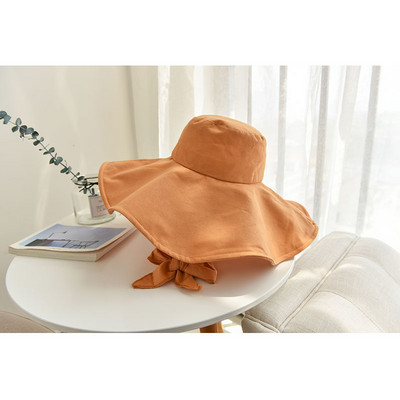 Női sapka rojtokkal