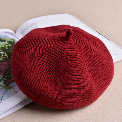 Πλεκτό γυναικείο καπέλο τύπου μπερέ