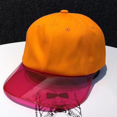 Καθημερινό γυναικείο καπέλο με διαφανές γείσο