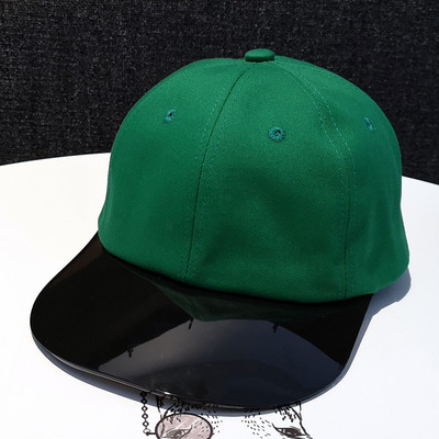 Καθημερινό γυναικείο καπέλο με διαφανές γείσο