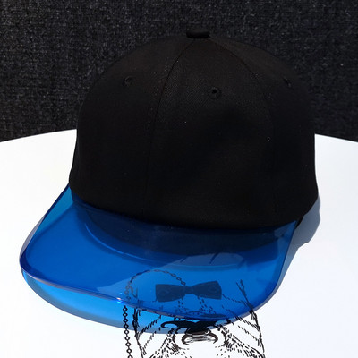 Καθημερινό γυναικείο καπέλο με διαφανές γείσο