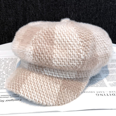 Plüss női barett típusú sapka