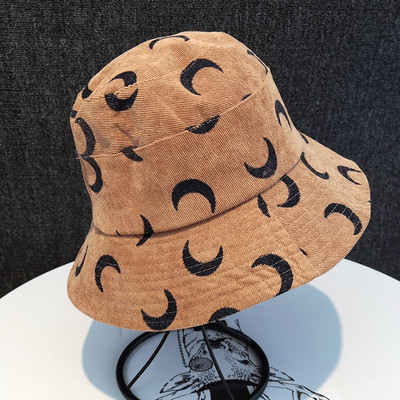 Alkalmi női kalapos horgászat