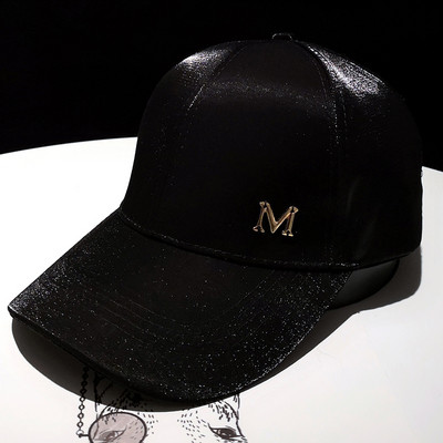 Γυναικείο καπέλο νέο μοντέλο - με γείσο και μεταλλικό στοιχείο