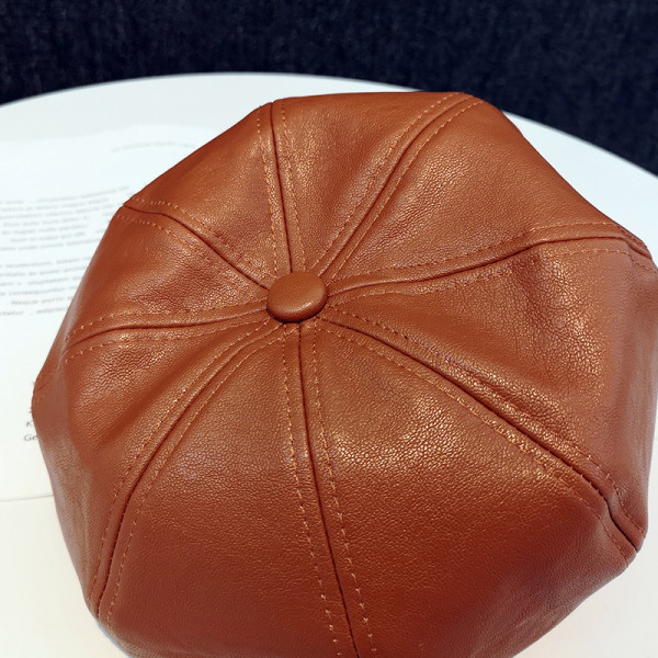 Női bőr sapka több színben