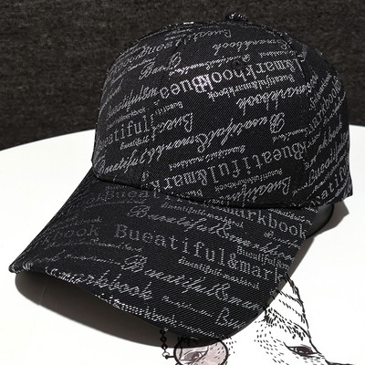 Ženska ležerna kapa sa šilterom i natpisima