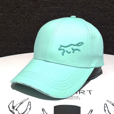 Női baseball sapka hímzéssel