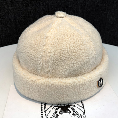 Modern női sapka télre alkalmas - retro stílusú
