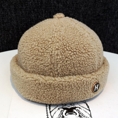 Modern női sapka télre alkalmas - retro stílusú