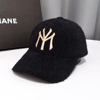 Γυναικείο καπέλο  μπέιζμπολ από γούνα