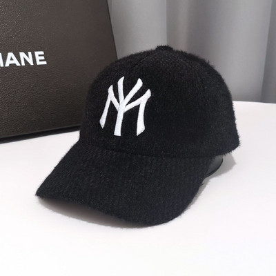 Γυναικείο καπέλο  μπέιζμπολ από γούνα