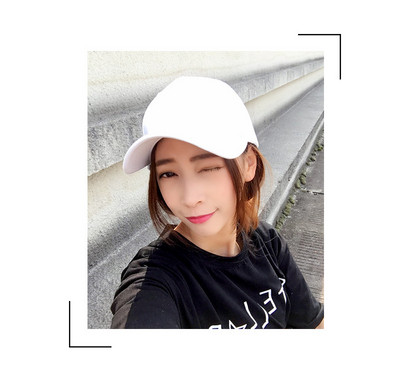 Sport-alkalmi női sapka napellenzővel - sima modell