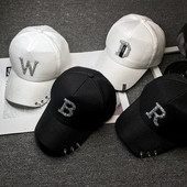 Alkalmi sapka napellenzővel - alkalmas férfiak és nők számára