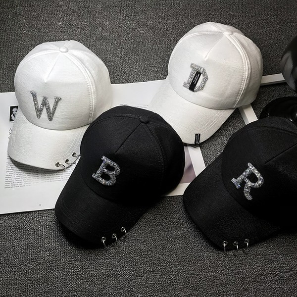 Alkalmi sapka napellenzővel - alkalmas férfiak és nők számára